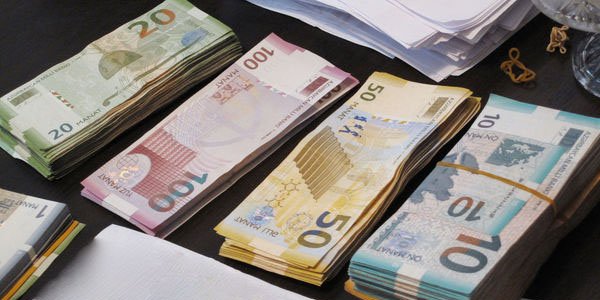Adambaşına istehlak xərcləri artıb: Bakıda 1130 manat, regionlarda isə...
