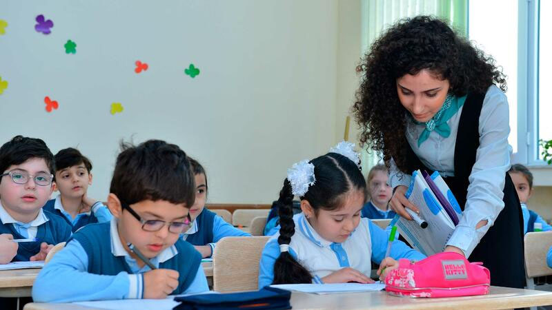Bakıda şagird məktəbi vaxtından əvvəl bitirəcək