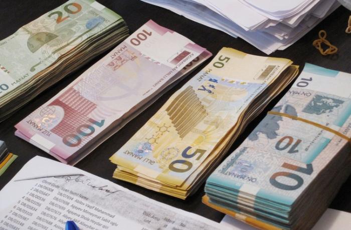 Əhalinin banklarda nə qədər pulu var? — RƏSMİ