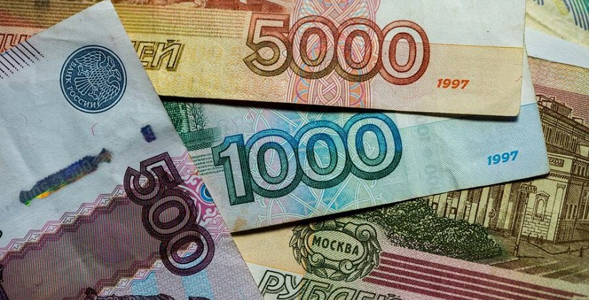 Rubl ucuzlaşmağa davam edir - \