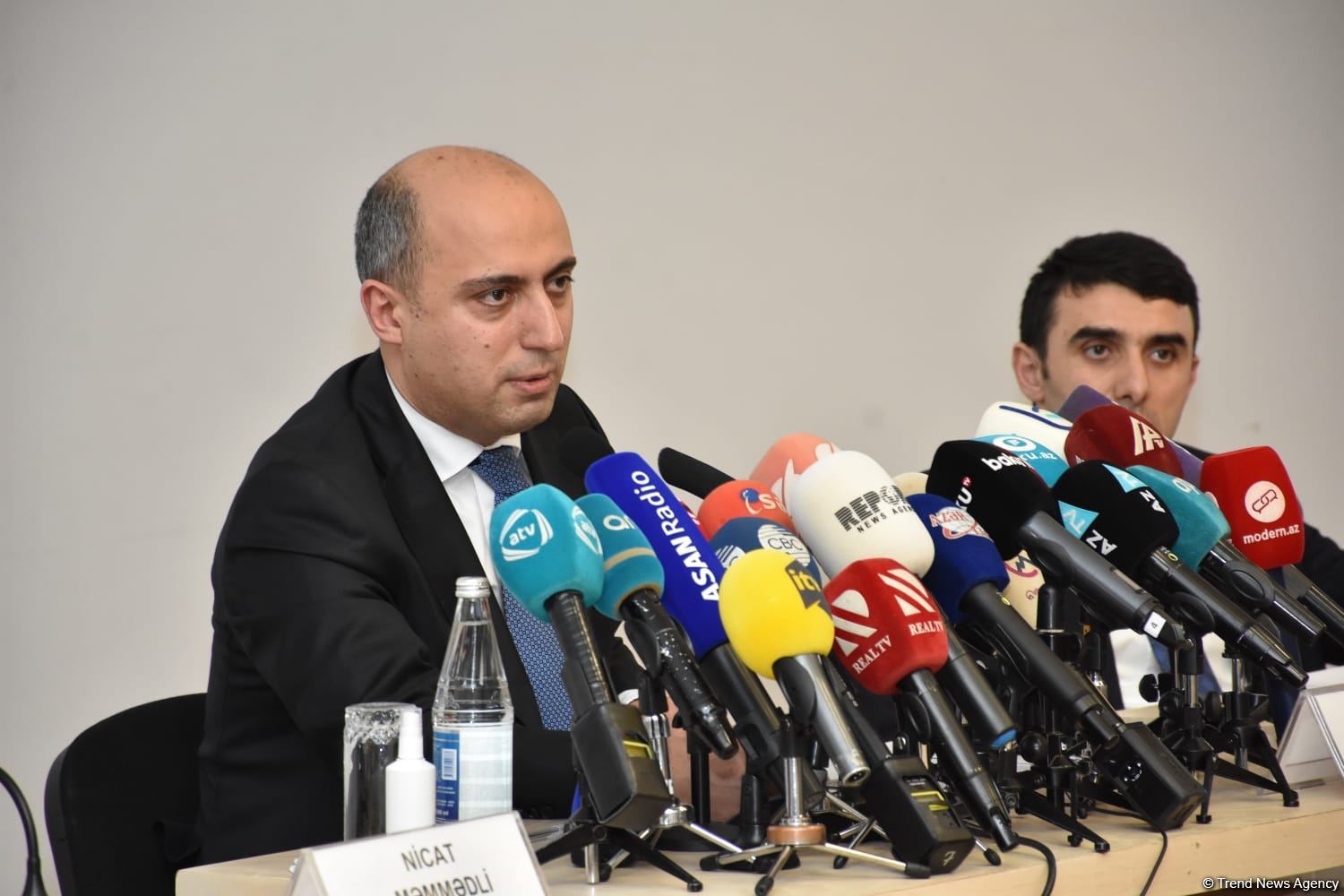 Təhsil naziri Ukraynadakı azərbaycanlı tələbələrdən DANIŞDI