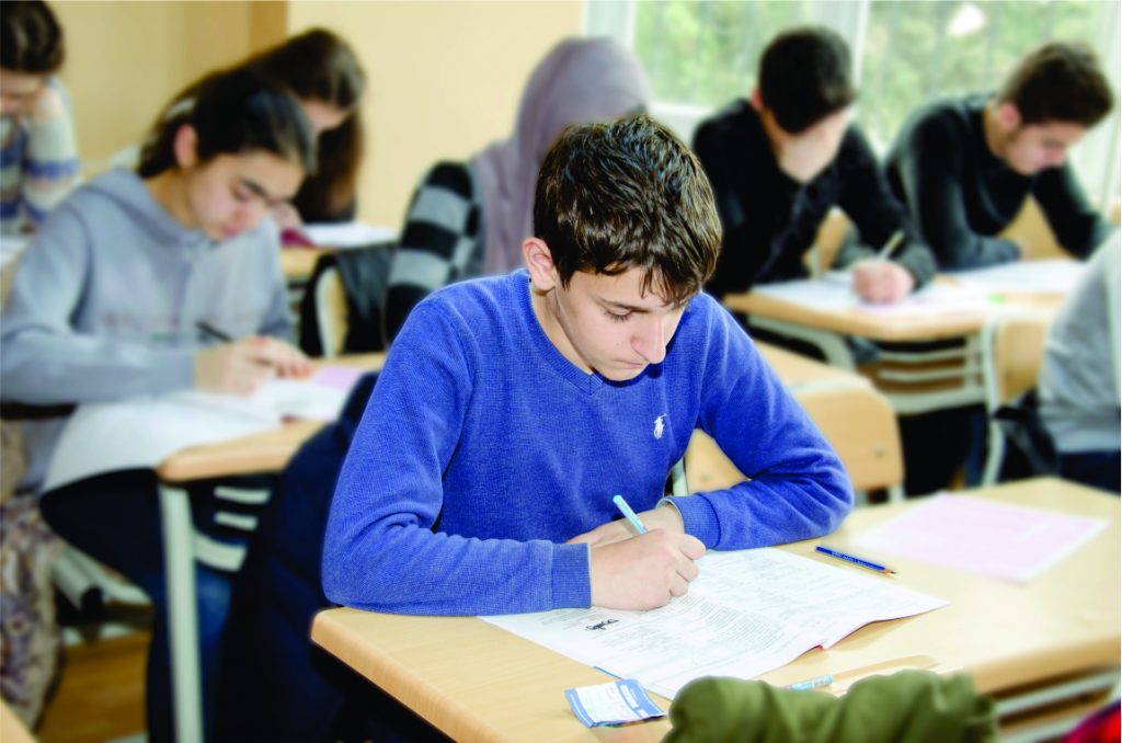Buraxılış imtahanları keçirildi, 13 nəfərin nəticəsi ləğv edildi