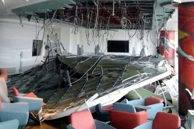70 sakin ölümlə üz-üzə - Yaşayış binasının damı və tavanı çöküb, döşəməsi çürüyüb, divarları isə çatlayıb
