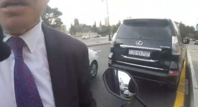 “Lexus” sahibi motosiklet sürücüsünü belə döydü - ANBAAN VİDEO / AÇIQLAMA + YENİLƏNDİ