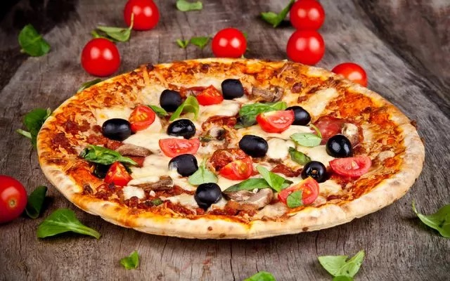 İtalyanları qəzəbləndirəcək İDDİA:  Pizza yunanlara məxsusdur