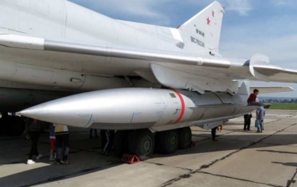 Rusiya Ukraynanı sovet raketləri ilə VURDU
