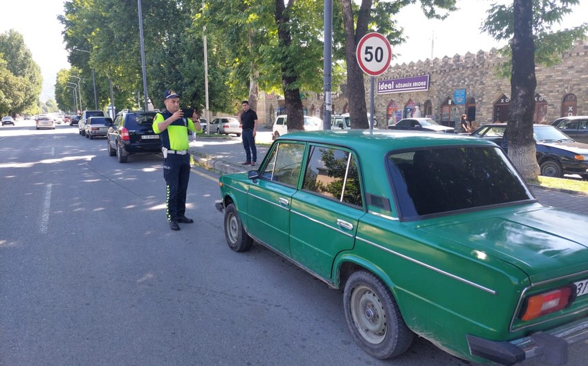 Qaydaları pozan sürücülər cərimələndi