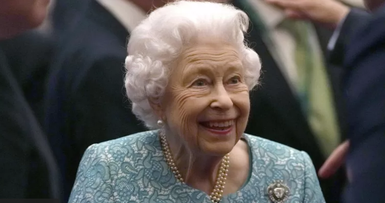 Kraliça II Elizabet tarixin ən uzunömürlü monarxı ola bilər
