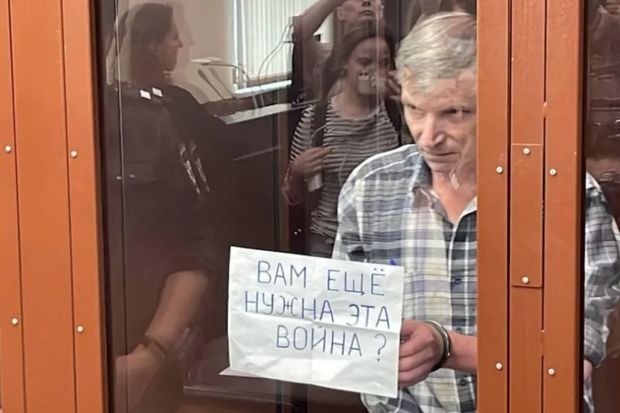 Rusiyalı deputat 7 il azadlıqdan məhrum edildi - SƏBƏB