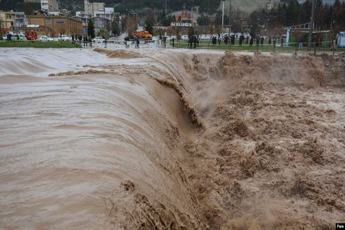 İranda sel daşqınları baş verdi: 25 ölü