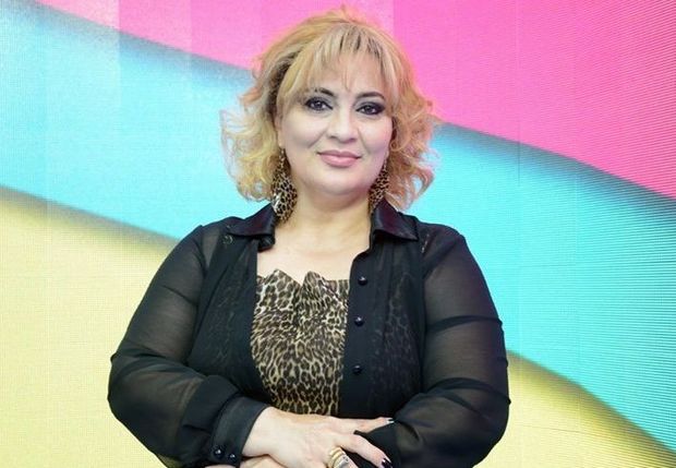 Nüşabə Ələsgərli gəncləşmək üçün bıçaq altına yatdı - VİDEO