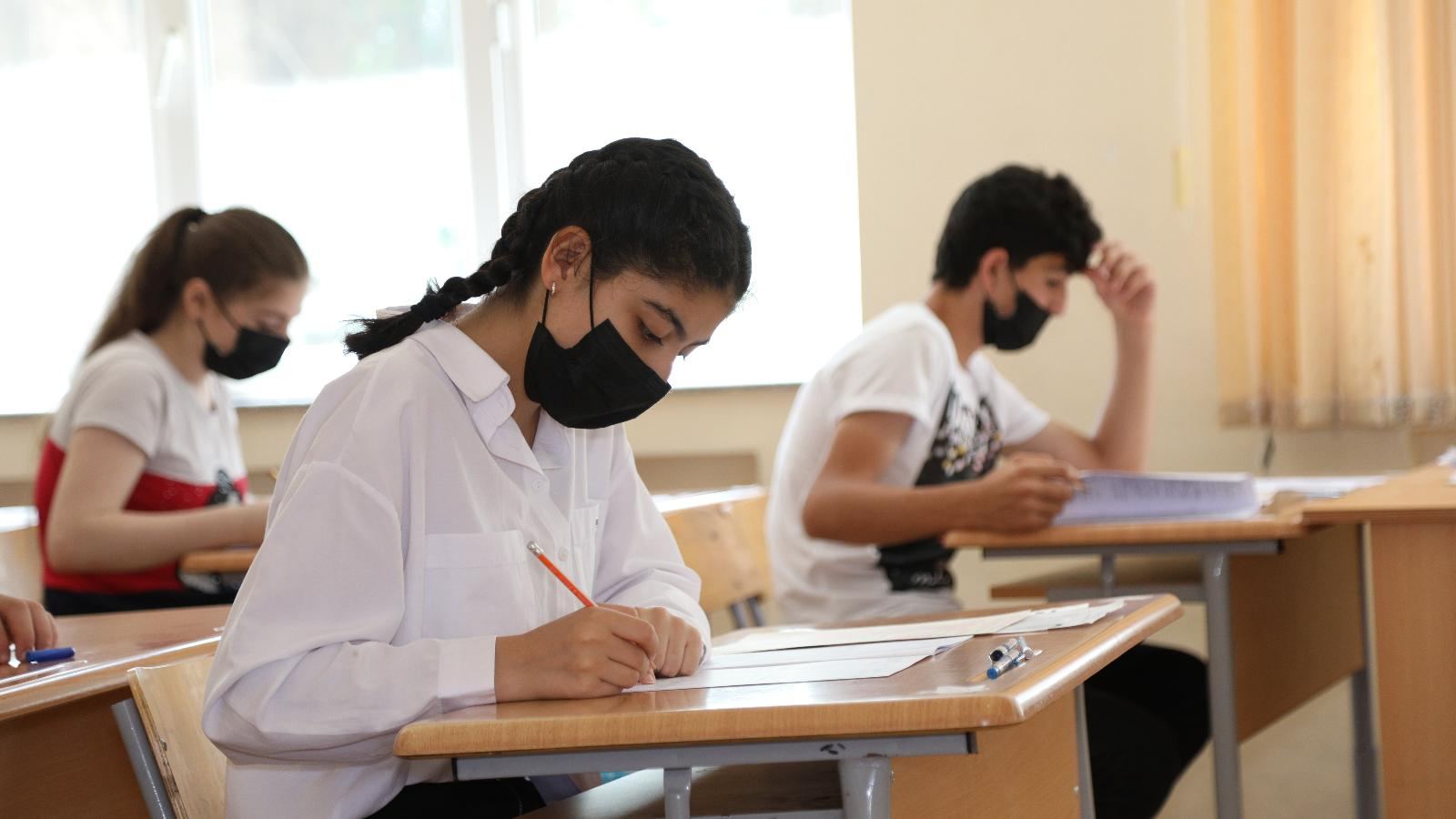 Azərbaycan əhalisinin təhsil səviyyəsi necədir?