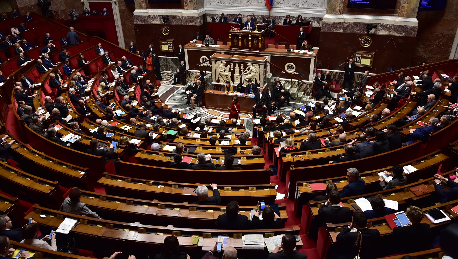 Fransa Milli Assembleyasından Rusiyaya təhqiqat kommisiyasi tələbi