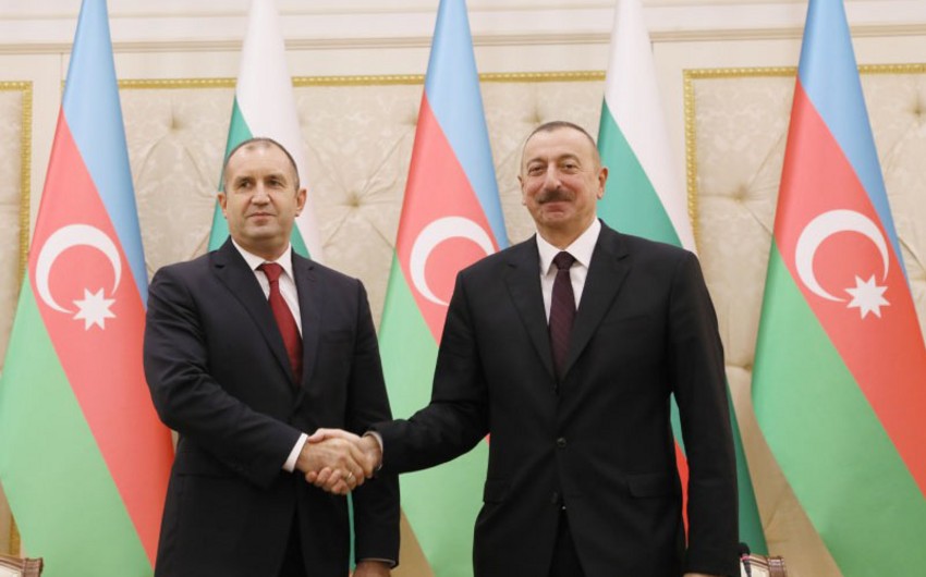İlham Əliyevlə Rumen Radev mətbuata bəyanatlarla çıxış etdilər