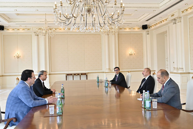 Prezident Beynəlxalq Şahmat Federasiyasının Prezidentini qəbul etdi