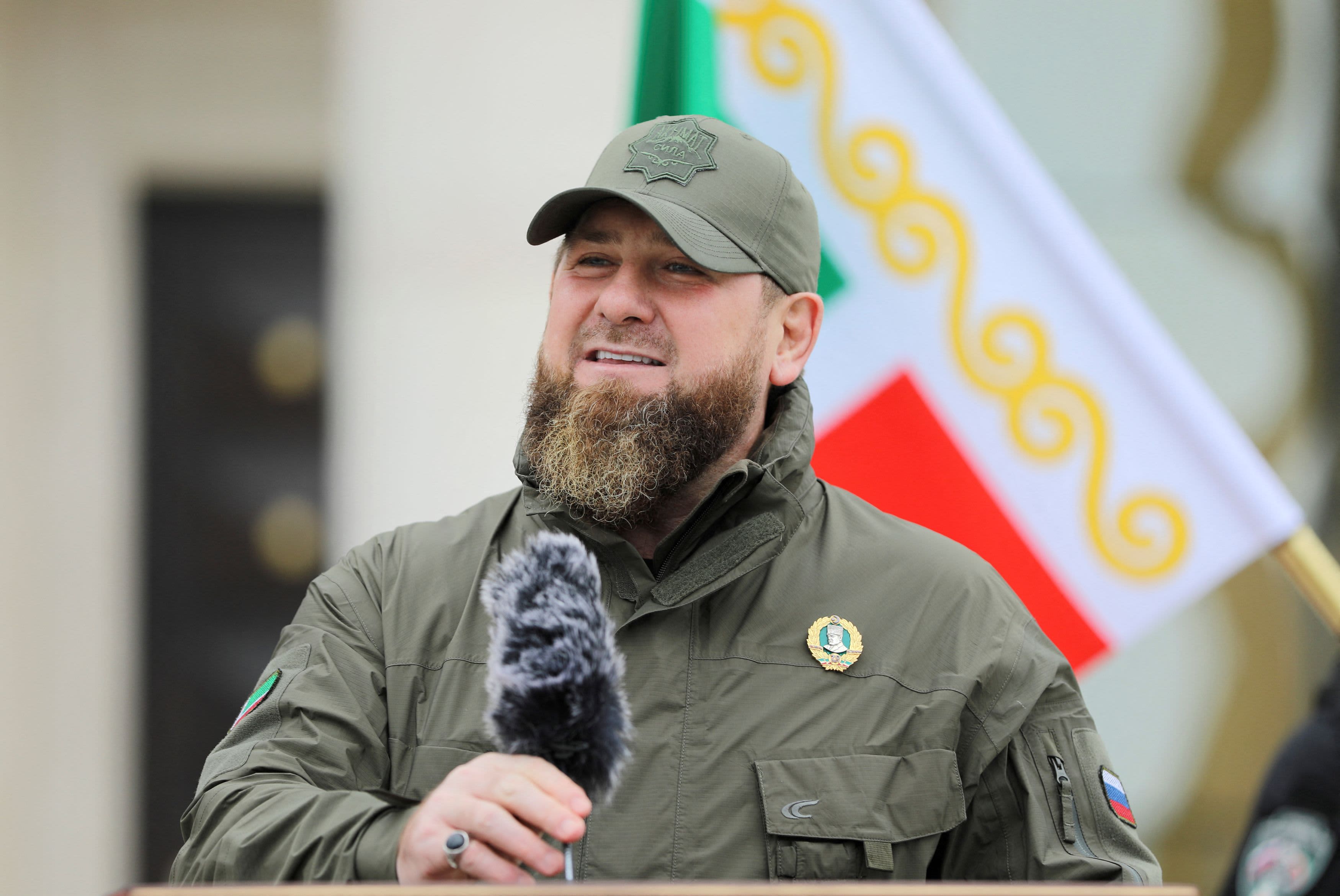 Kadırov Putinin generalına