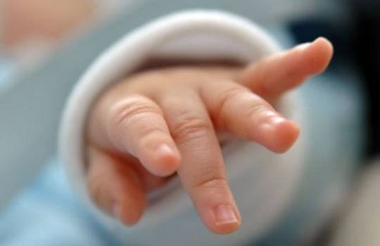Tibb bacısından QORXUNC HƏRƏKƏT: 7 körpəni bu formada…