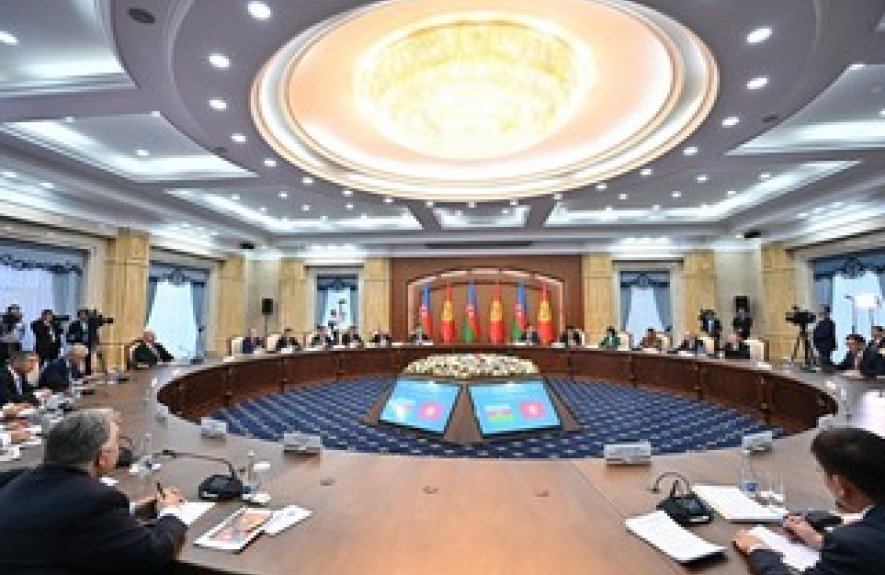 Azərbaycan və Qırğızıstan liderləri geniş tərkibdə GÖRÜŞDÜ