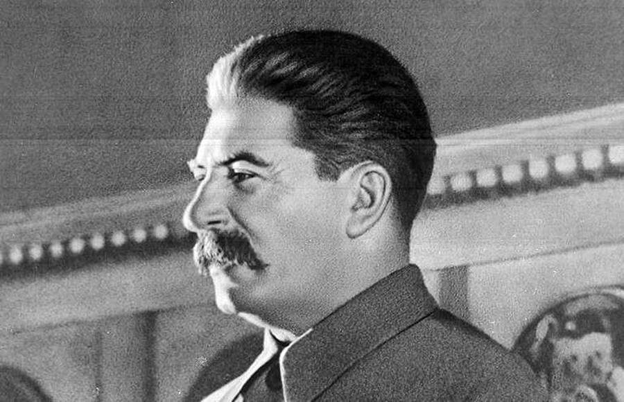 “Stalin dəfn zamanı özünü məzara atdı, ağır mənzərə idi…” – Onu belə sevirmiş