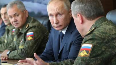Kremldə qarşıdurma: Generallar Putinə qarşı...