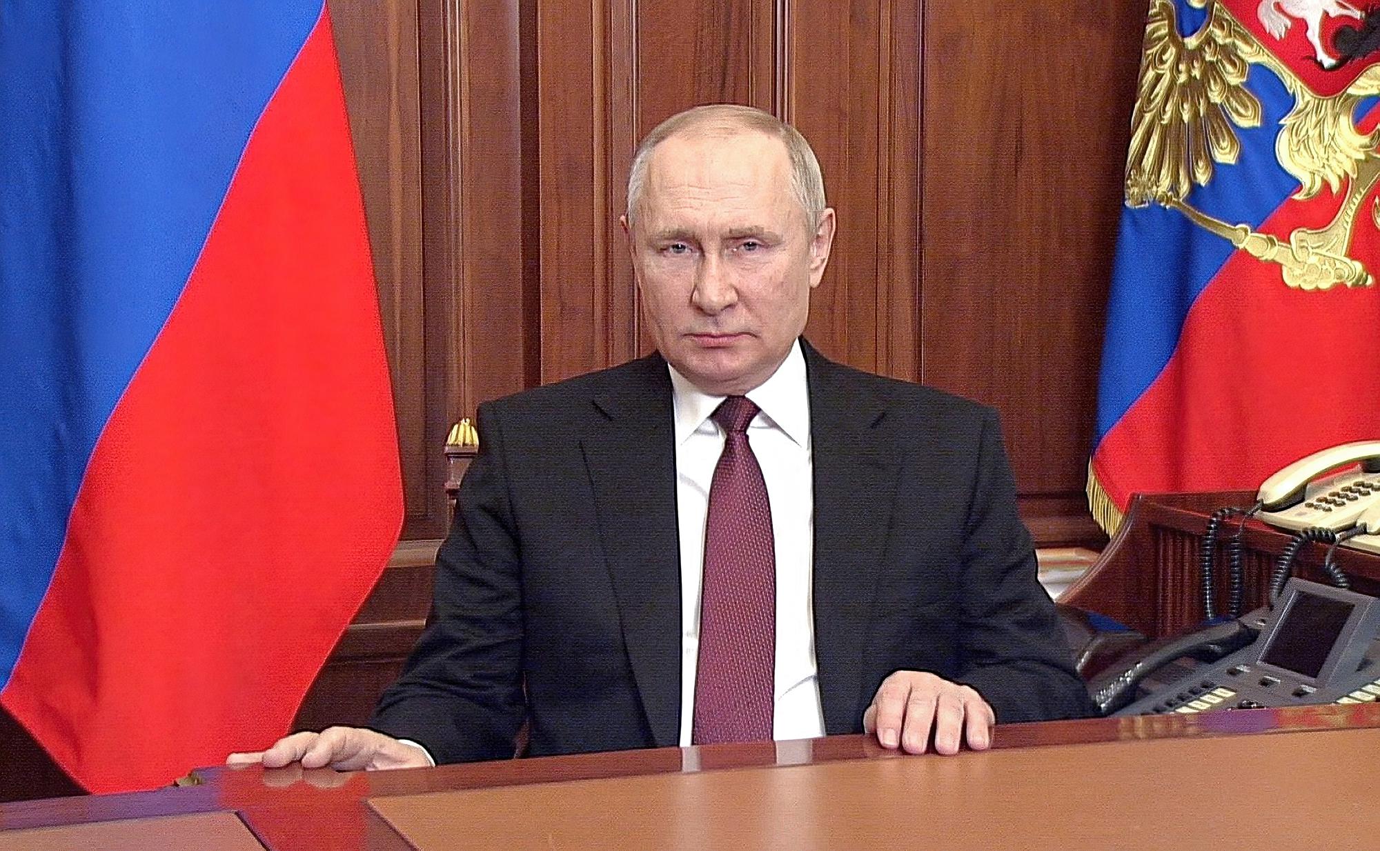 Putin bu ərazilərdə hərbi vəziyyət ELAN ETDİ
