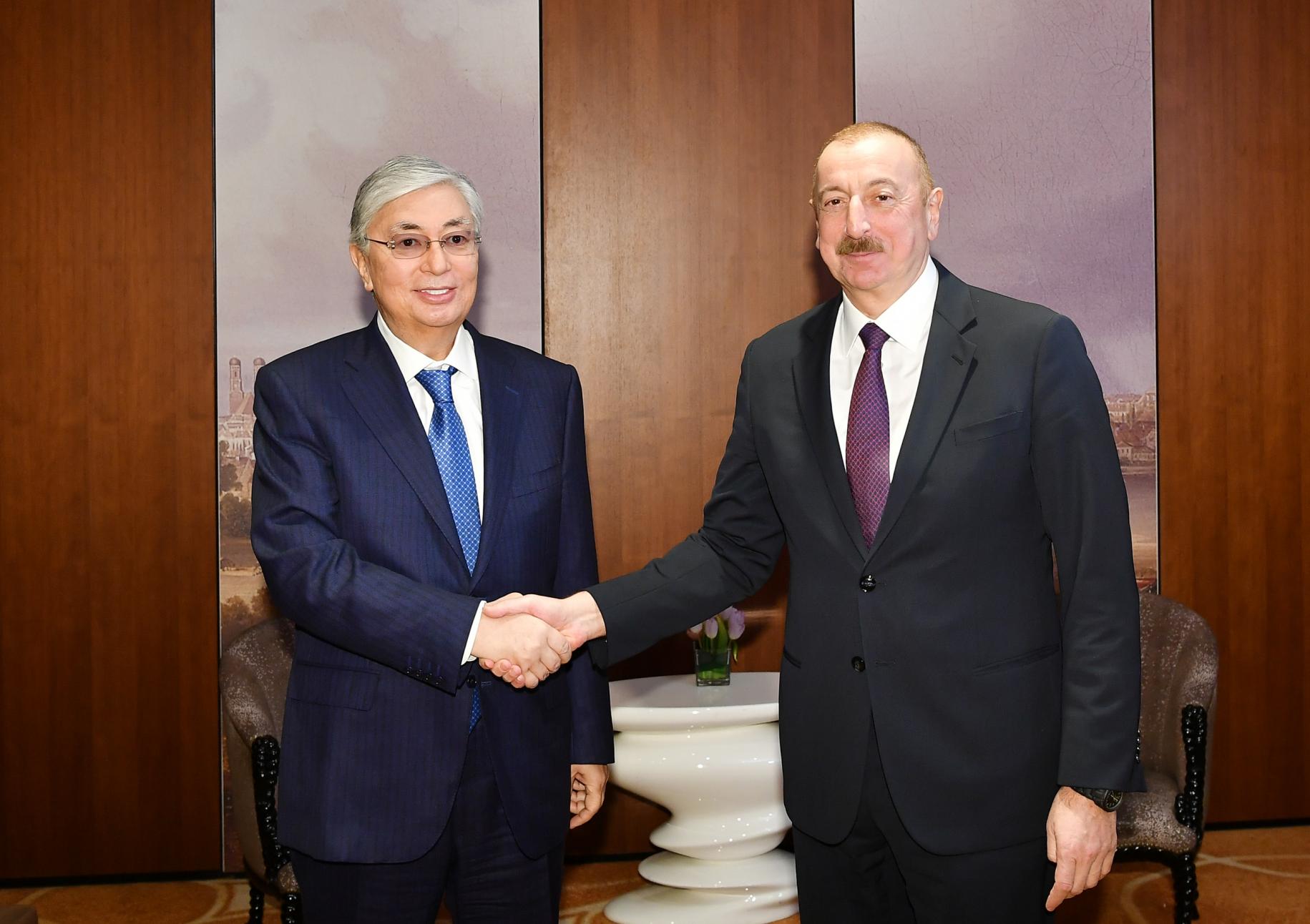 İlham Əliyev Kasım-Jomart Tokayevi TƏBRİK ETDİ