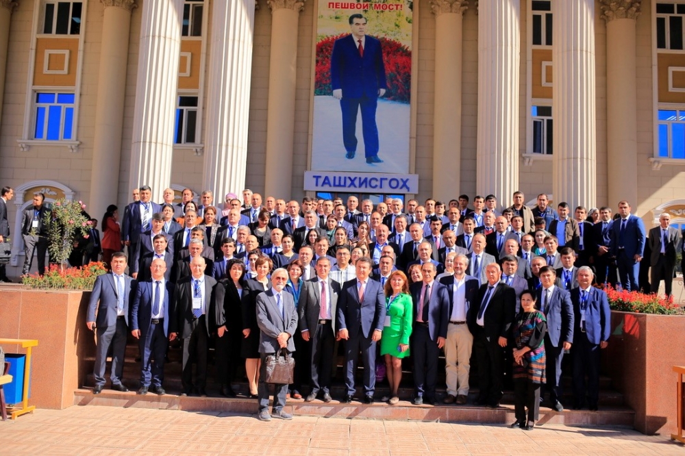 Azərbaycan nümayəndə heyəti Düşənbədə Tibb Konqresində - FOTOLAR