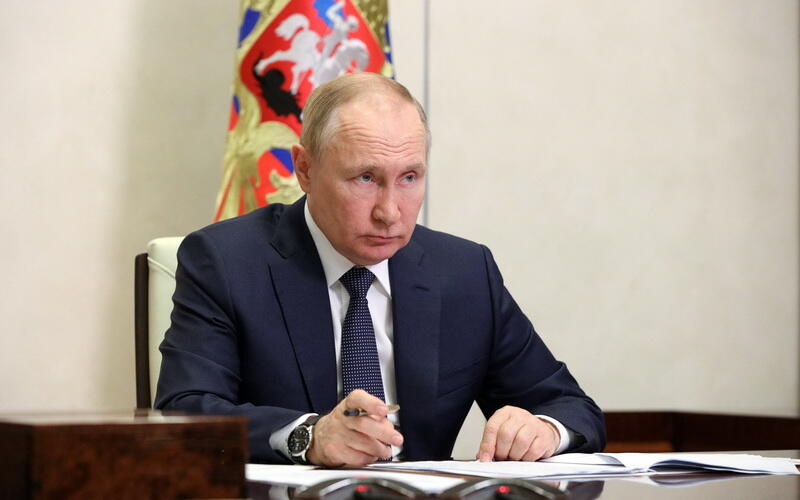 Putin bu ölkəyə xəbərdarlıq etdi