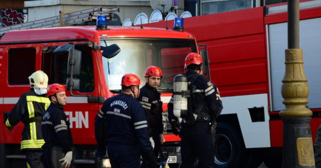 Masazırda üçmərtəbəli binadakı yanğın söndürüldü - FOTOLAR