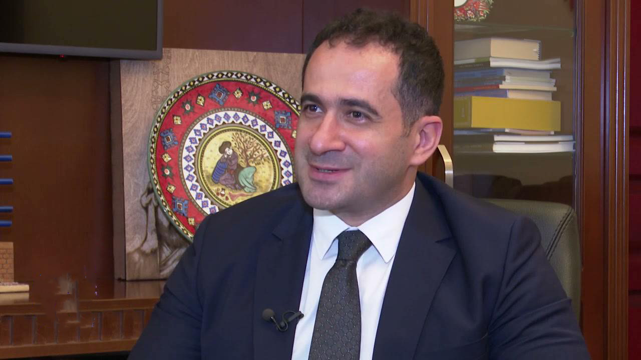 Saxlanılan nazir müavini kimdir? - DOSYE