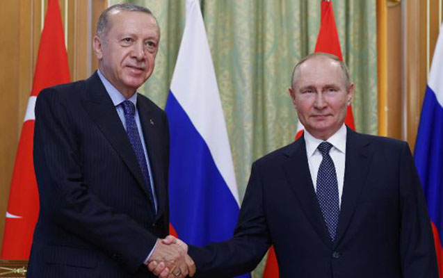Ərdoğan Putinlə taxıl dəhlizini müzakirə etdi