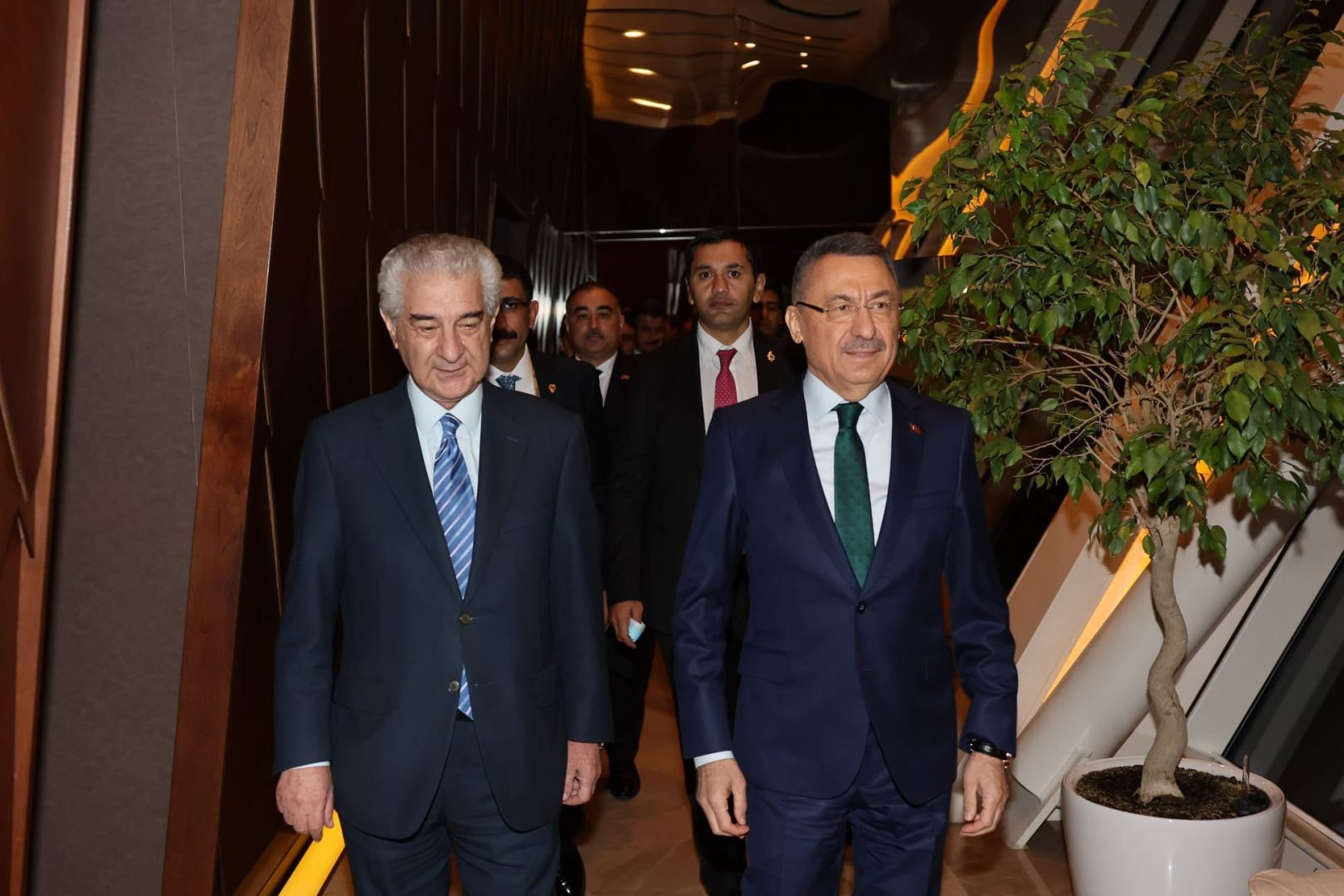 Türkiyənin vitse-prezidenti Azərbaycana gəldi