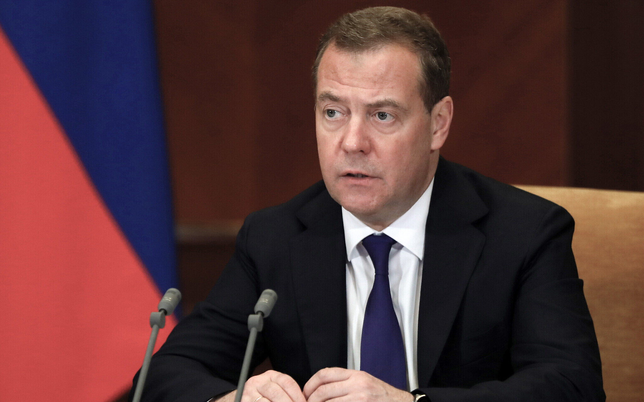 Medvedev rus xalqına SƏSLƏNDİ: “Düşmənləri sevindirməyin!”