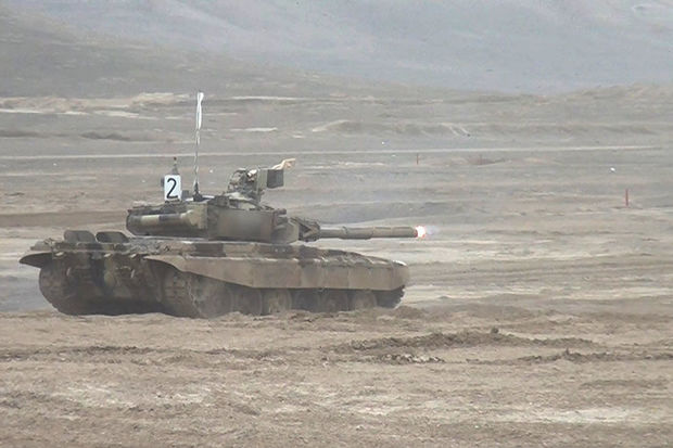 “Ən yaxşı tank bölüyü” adı uğrunda yarış keçirilir - VİDEO
