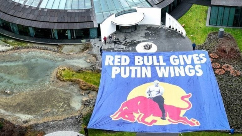 “Red Bull Putini ruhlandırır