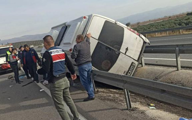 Türkiyədə azarkeşləri daşıyan avtobus aşdı - Ölən və yaralananlar var