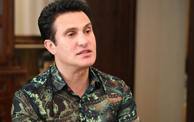 Nadir Qafarzadə şikayətləndi: “Əvvəllər kilo ilə alırdım, indi qramla”