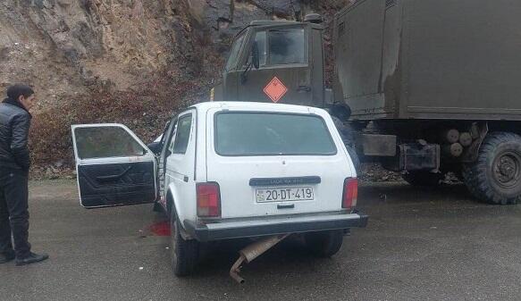 “Kamaz”la “Niva” toqquşdu: Ölən var - FOTO