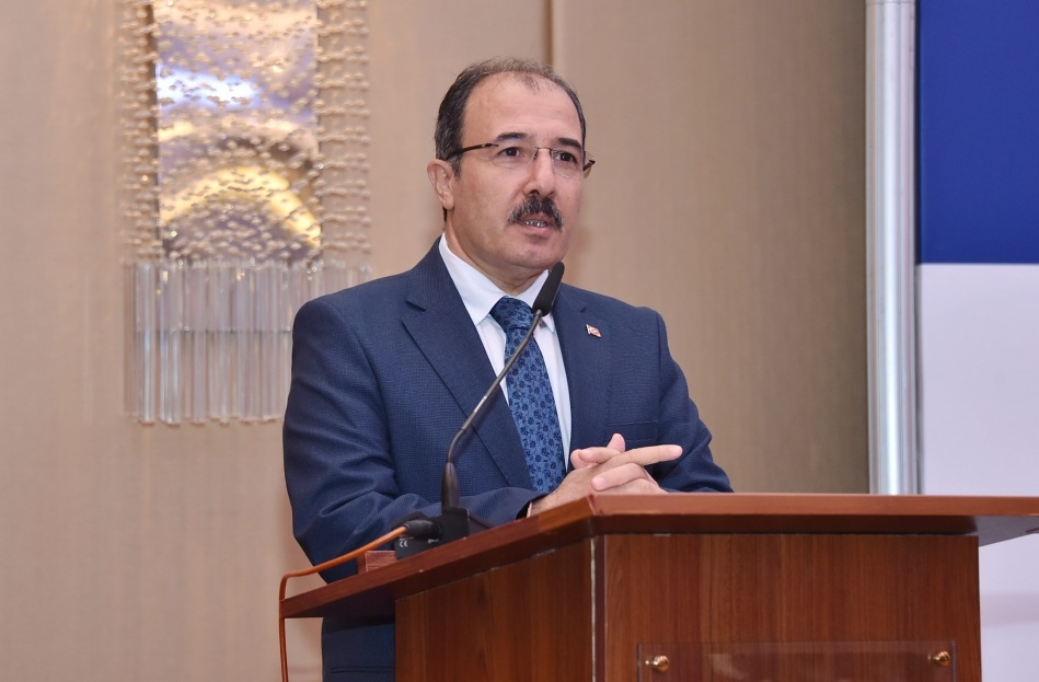 Cahit Bağcı İlham Əliyevi TƏBRİK ETDİ