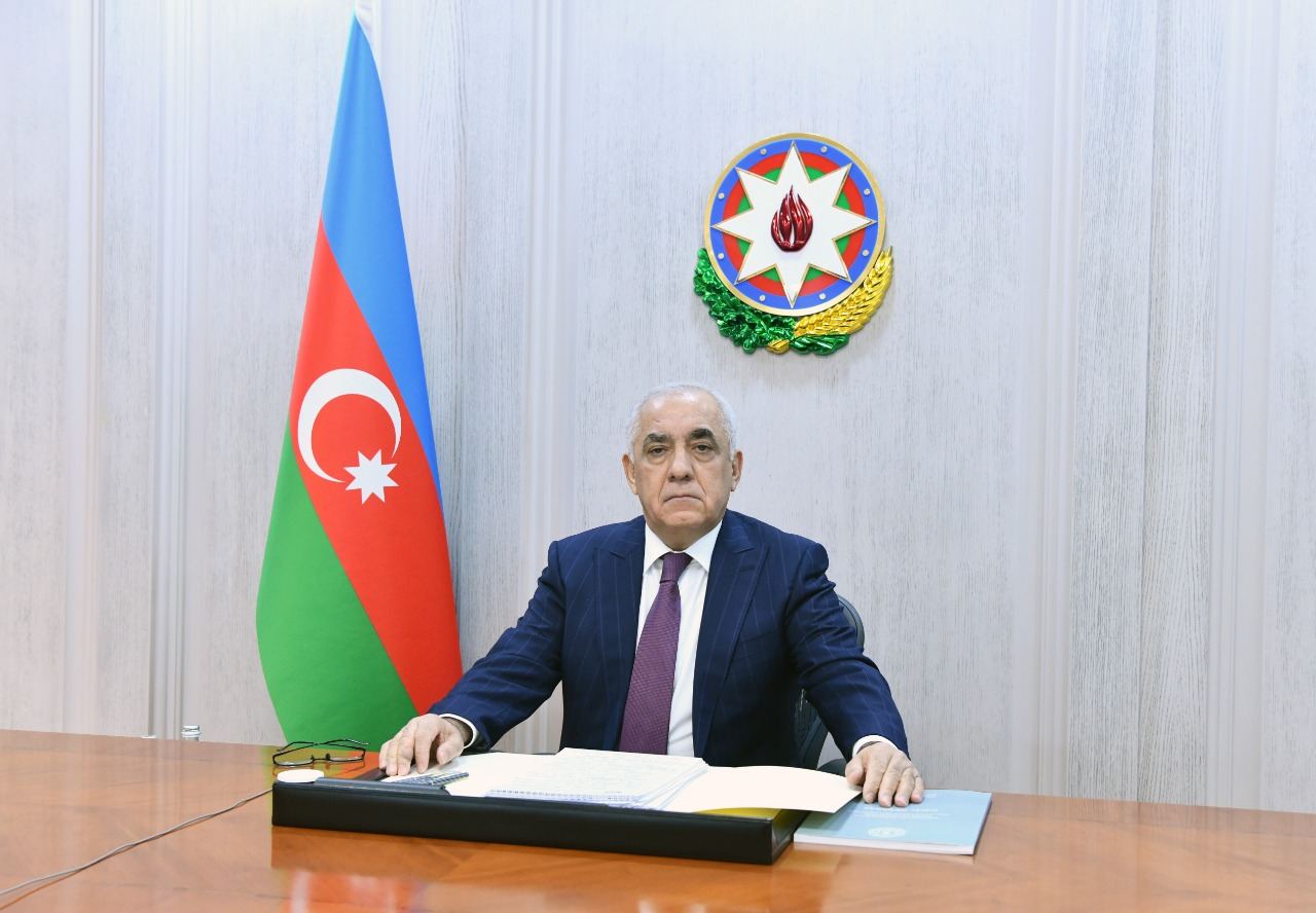 Baş nazir QƏRAR İMZALADI