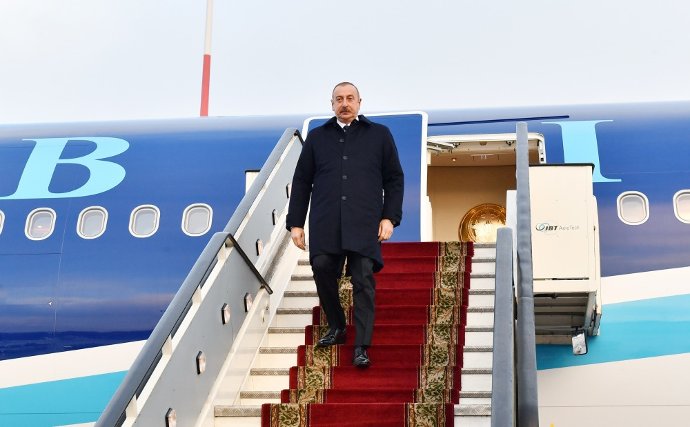 Prezident Sankt-Peterburqda işgüzar səfərdədir - FOTO