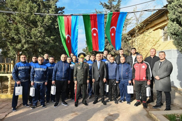Emin Əmrullayev cəzaçəkmə müəssisəsində oldu
