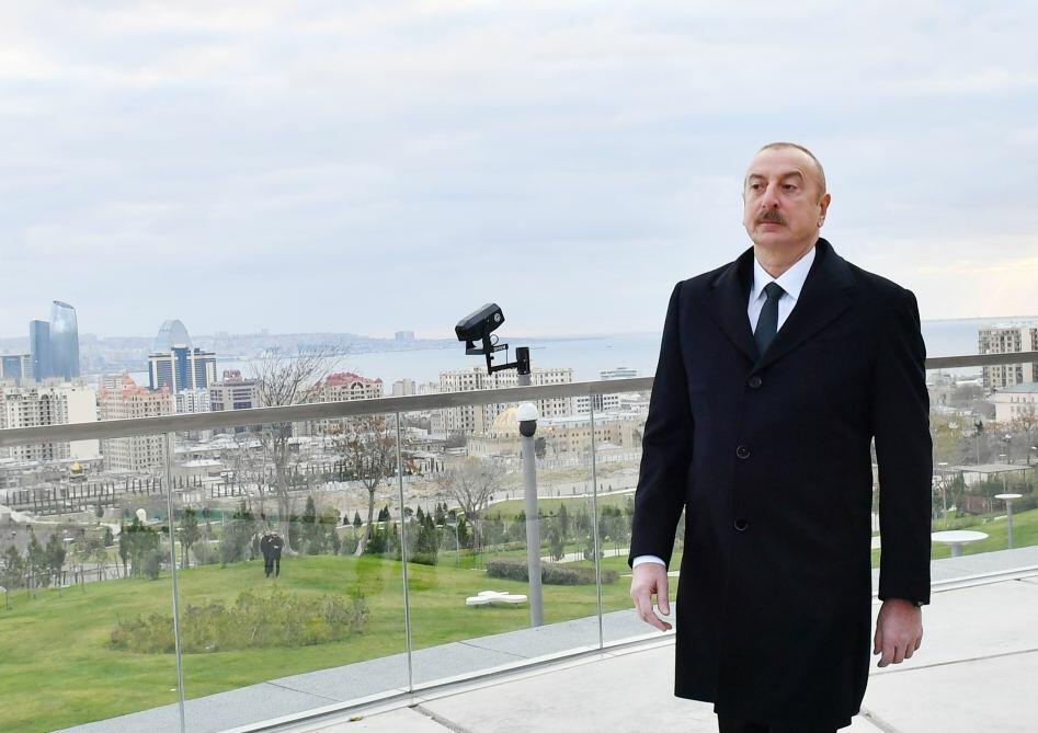 İlham Əliyev Mərkəzi Parkın ikinci hissəsinin açılışında iştirak etdi - VİDEO