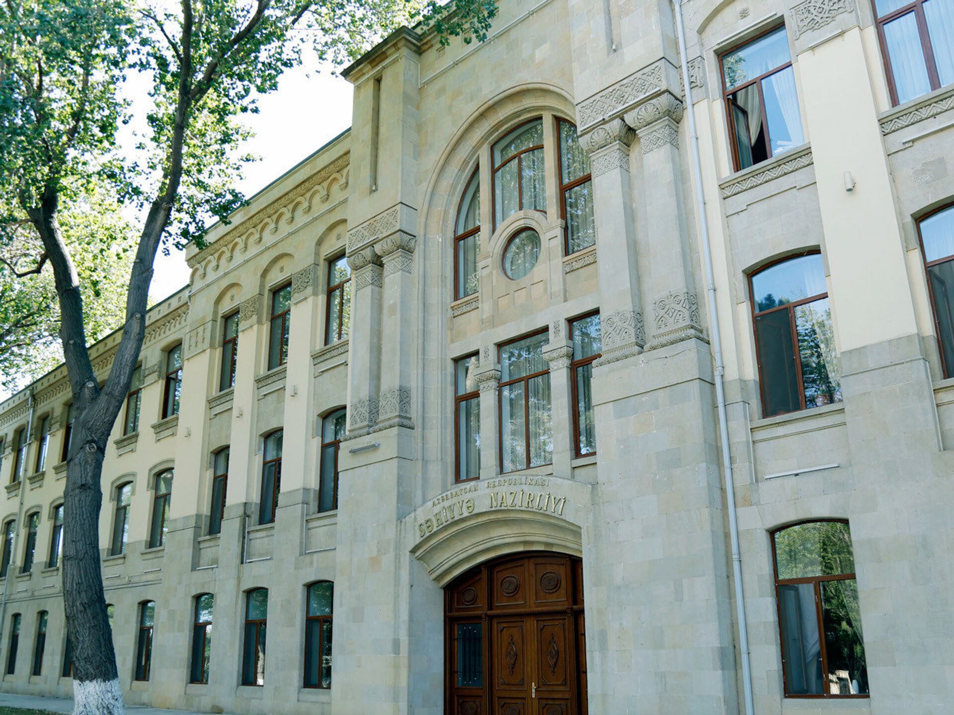 Səhiyyə Nazirliyindən xaricdə tibb təhsili almış şəxslərə MÜRACİƏT