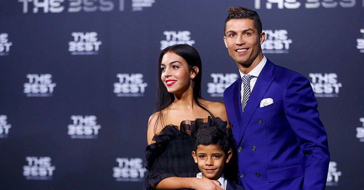 Ronaldo və ailəsinin Səudiyyədə yaşadığı 17 otaqlı lüks mənzil - FOTOLAR