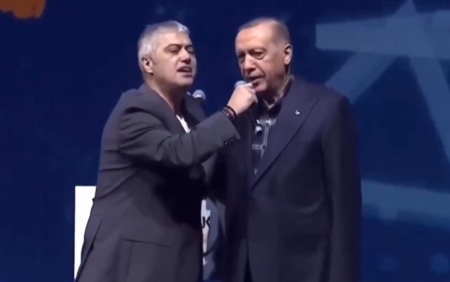 Məşhur mahnısını Ərdoğanla birlikdə oxudu - VİDEO