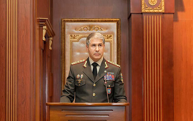 Vilayət Eyvazov polislərdən vətəndaşlarla nəzakətli davranmağı tələb etdi