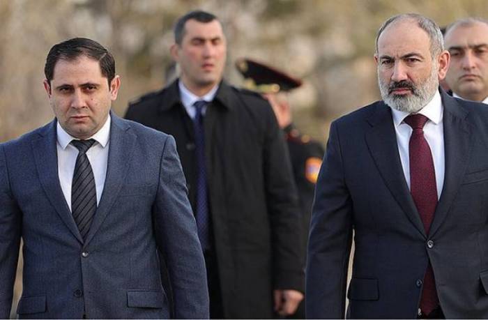 İrəvanda AKSİYA: Paşinyan və Papikyan istefaya çağırıldı