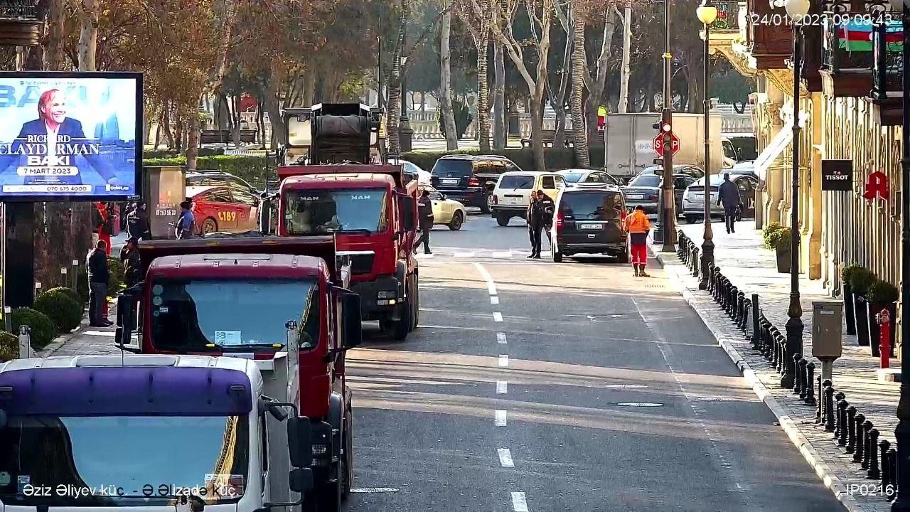 Bakının mərkəzi küçəsində hərəkət məhdudlaşdırıldı - FOTO