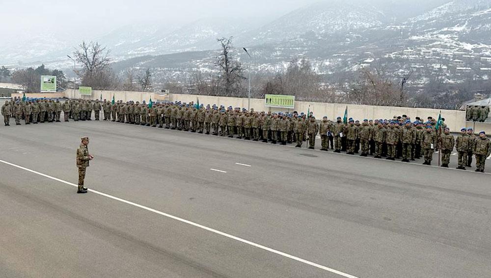 Hərbi qulluqçularla mənəvi-psixoloji mövzuda söhbətlər aparılıb - FOTO